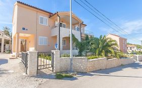 Apartments Ema